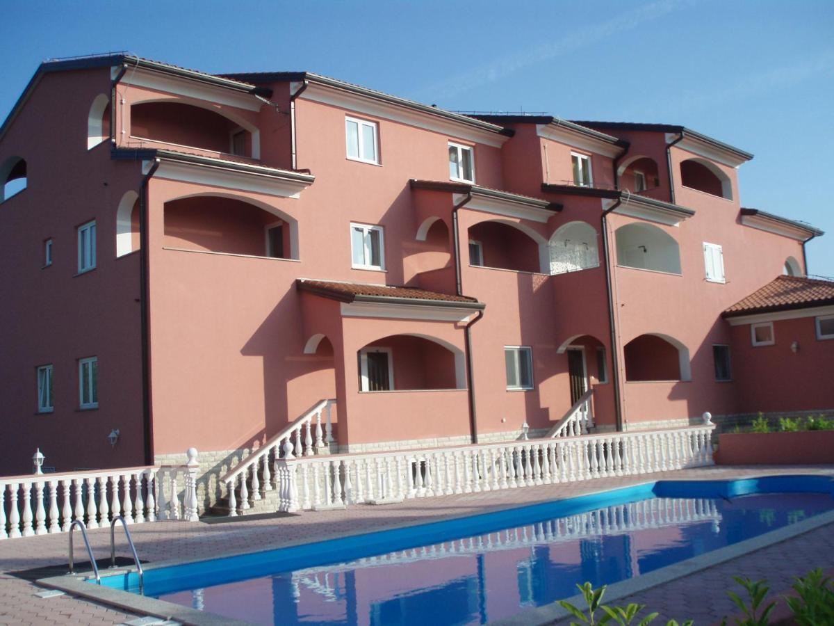 Villa Chiara Krnica Bagian luar foto